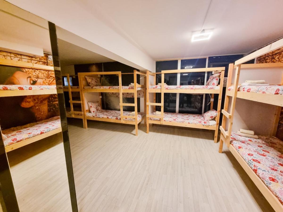 Unique City Hostel 100 meters from Beach - Housity