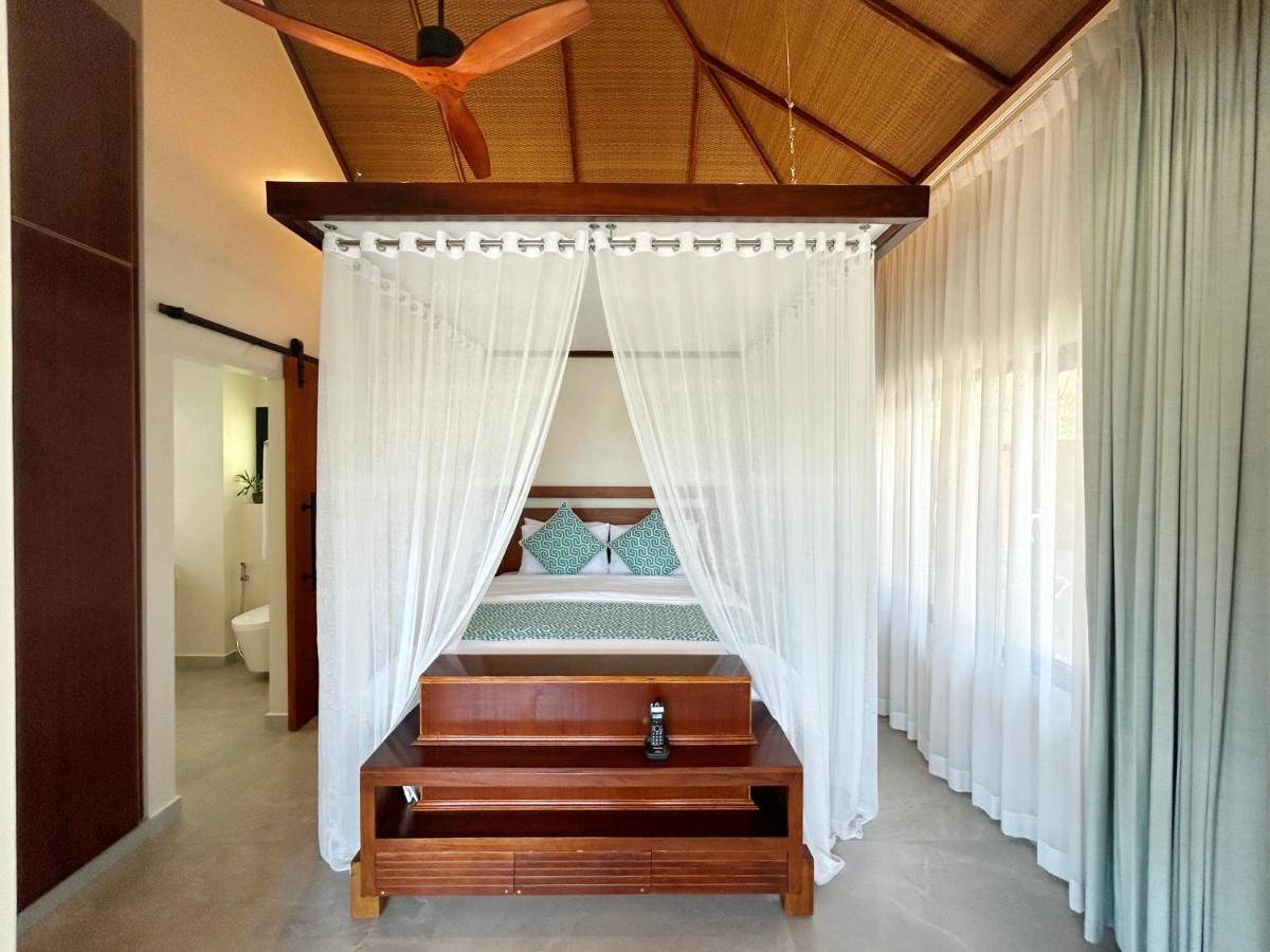 Blue Lagoon - Housity