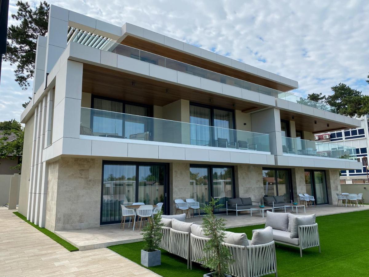 Gold Wave Apartments - Housity