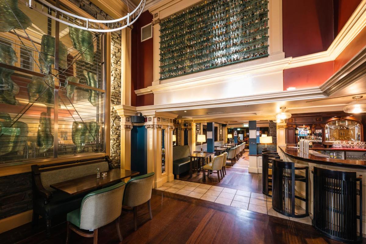 Castle Hotel Macroom - Housity