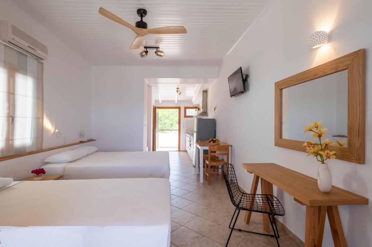 Asterias Studios Finikounda - Housity