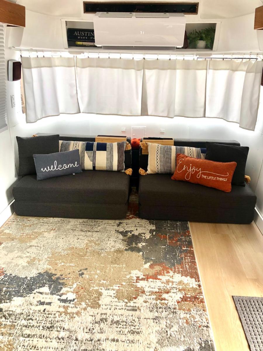 The Steel Magnolia Airstream - Cabins At Rim Rock - Housity