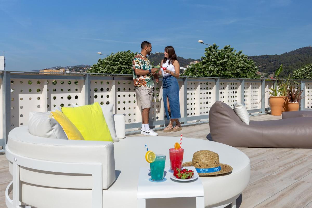 Clientes alojados en Sumus Hotel Monteplaya & SPA 4Sup - Adults Only