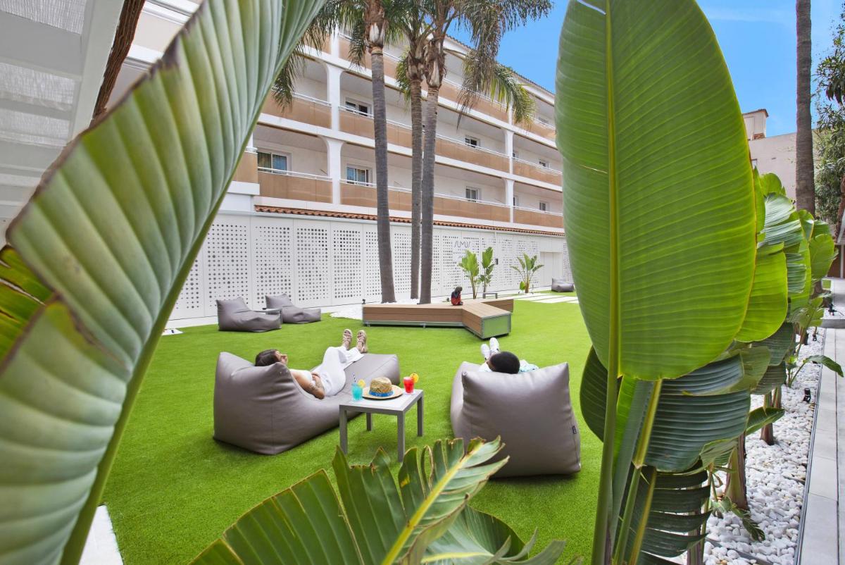 Zona de estar de Sumus Hotel Monteplaya & SPA 4Sup - Adults Only