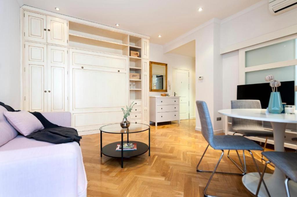 Suitetrails - CHIC APARTMENT GRAN VIA I - ElevenHost