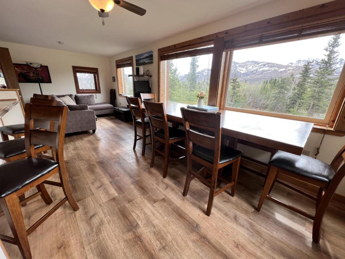 Denali Park View House - Housity