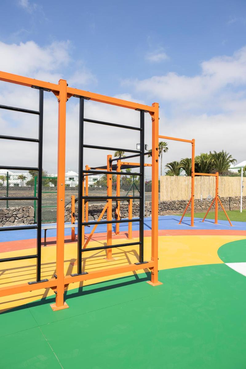 Zona de juegos infantil en MYND Yaiza