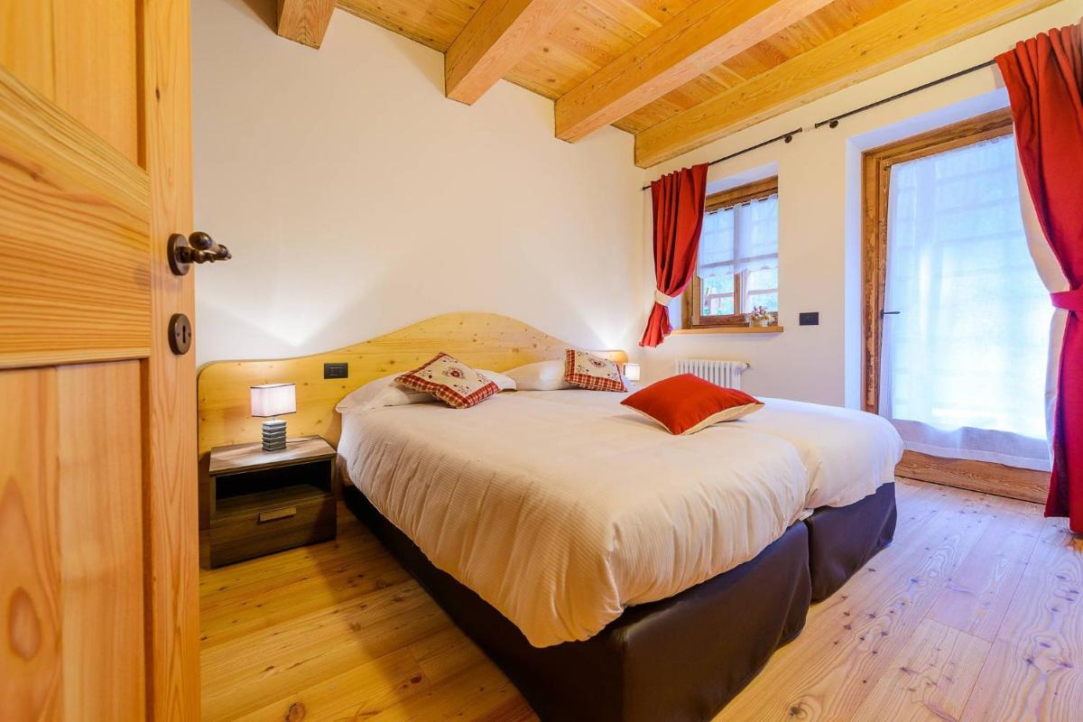 Baite Rosa - Housity