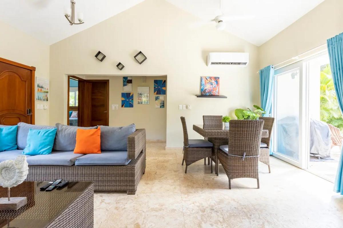 2 Bed 2 Bath Villa with Jacuzzi, High Speed Wi-Fi - Hizvo