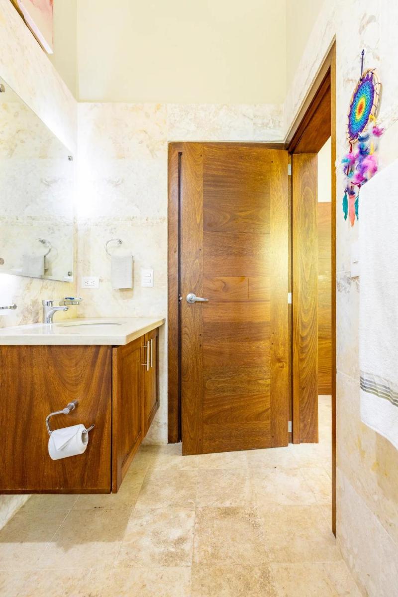 2 Bed 2 Bath Villa with Jacuzzi, High Speed Wi-Fi - Hizvo