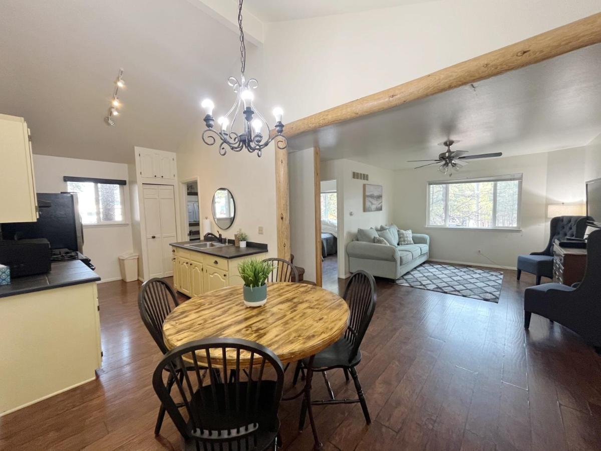 Welcoming 2 bedroom suite with private yard - Housity