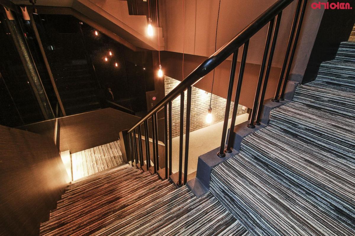 Gangnam Blanc - Housity