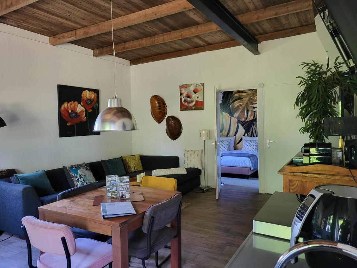 LUXE Bloemenzicht 4 personen, BnB, 10 minuten van zee - Housity
