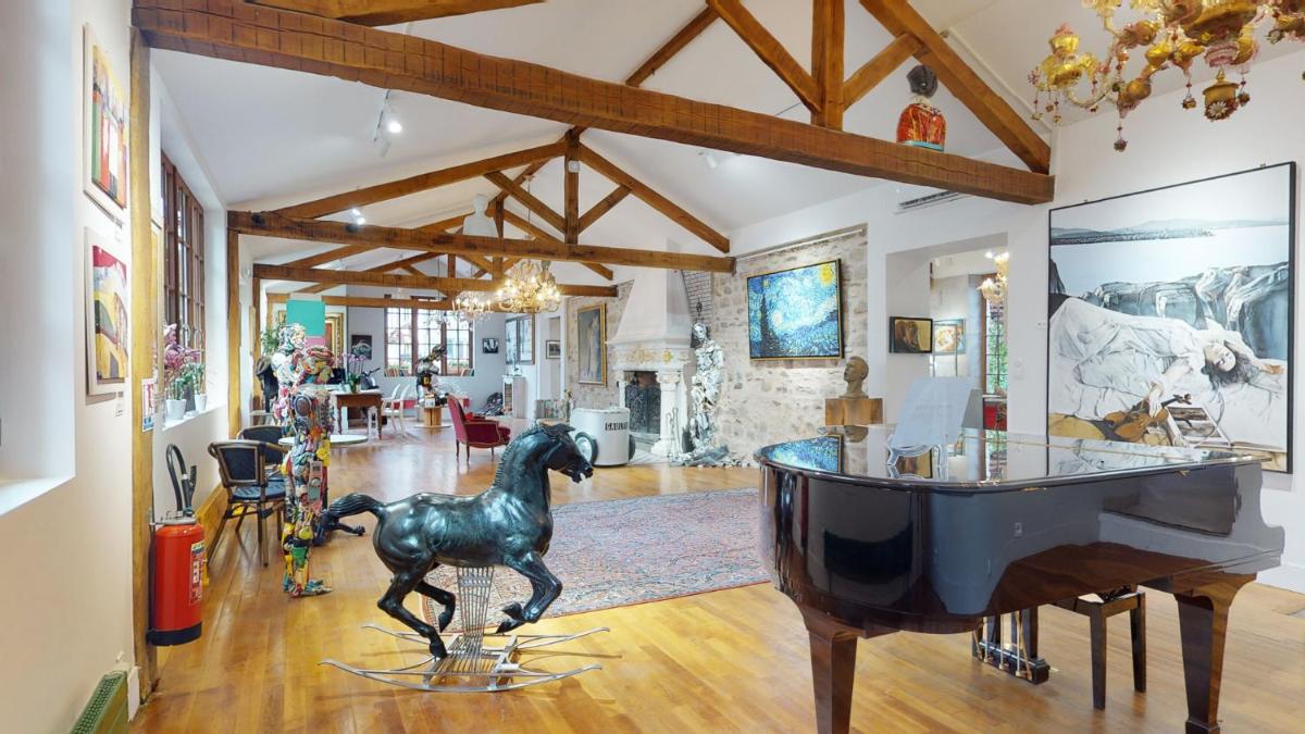 Besharat Gallery & Museum - Housity