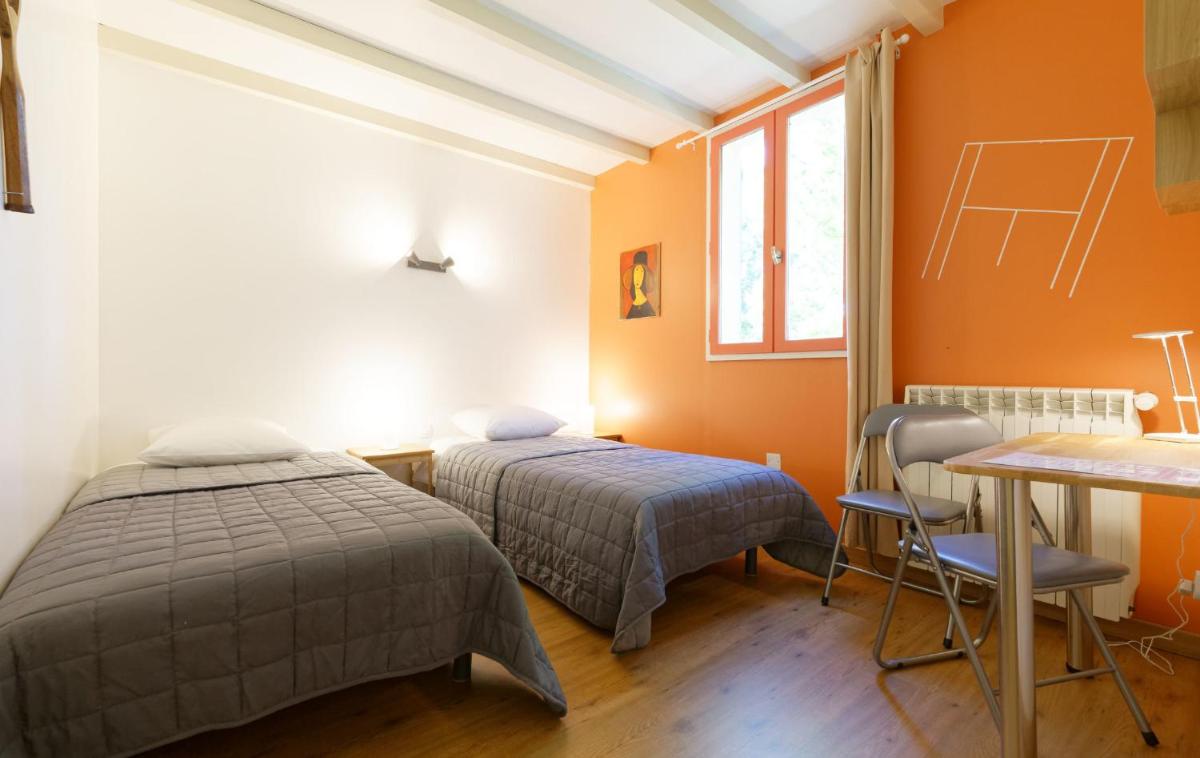 Chambre d'hôtes de charme à la Maison Bleue - Housity