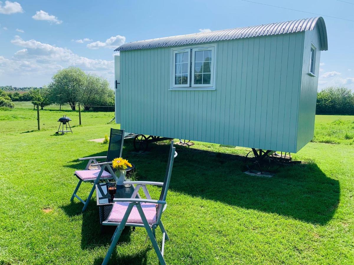 Bells Meadow Shepherds Hut - Housity