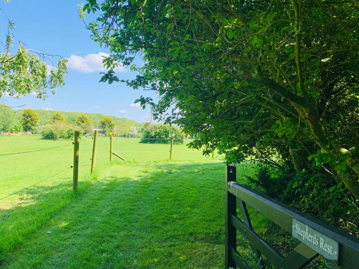 Bells Meadow Shepherds Hut - Housity
