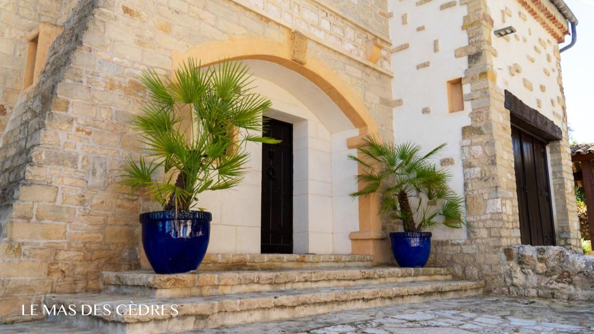 Villa authentique a Saint Maximin la Sainte Baume avec piscine privee - Housity
