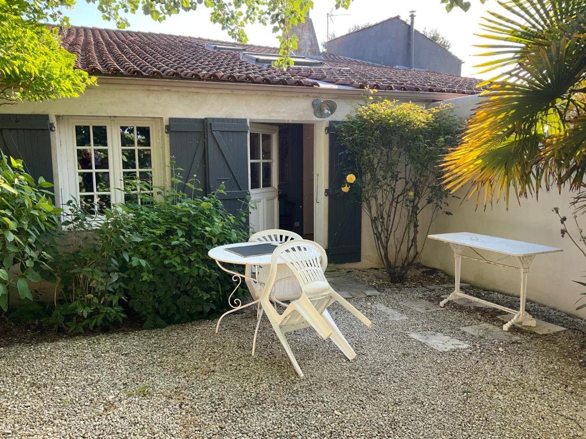 Maisonnette proche de la mer, calme avec parking - Housity