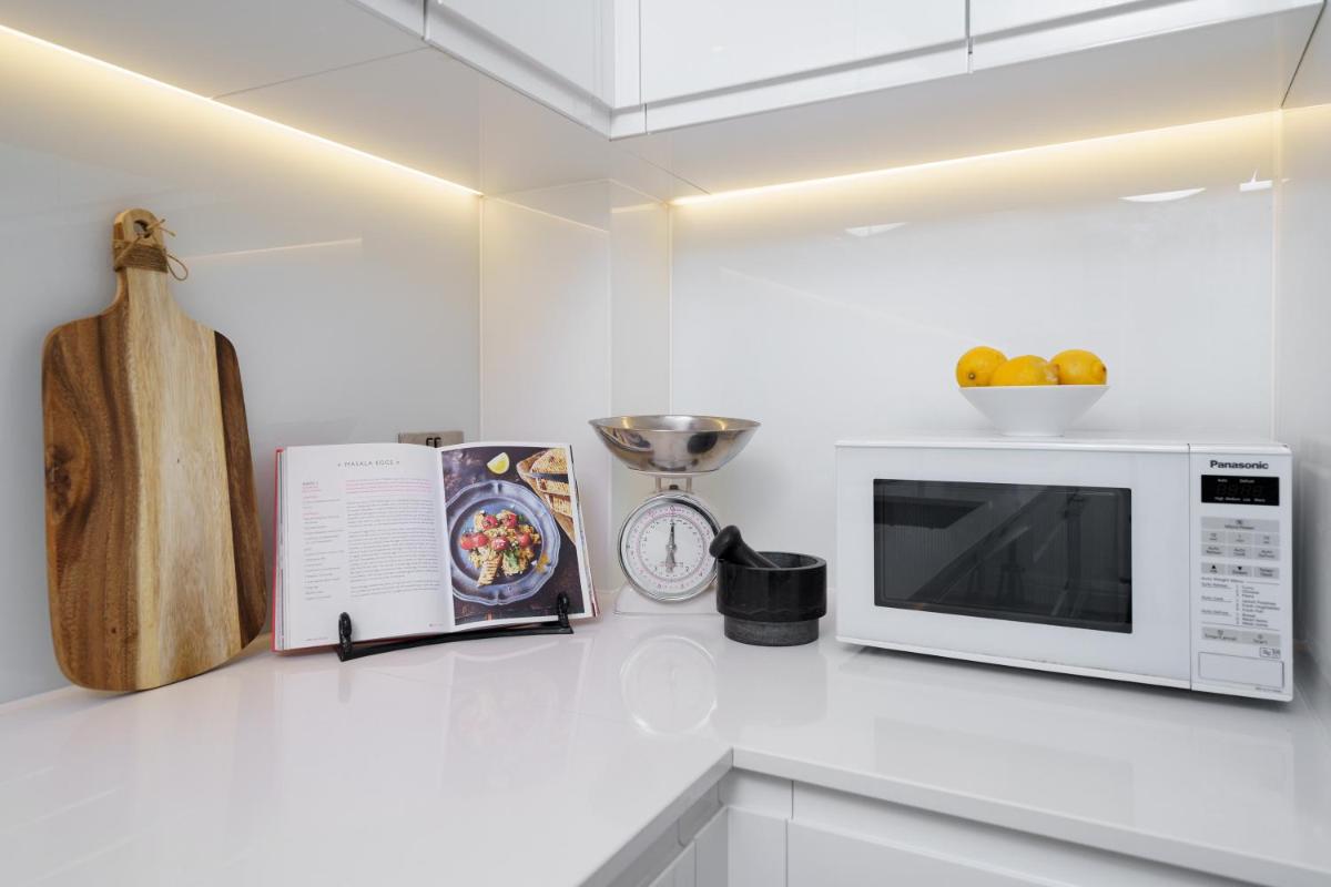 Aircon 2 Bedr, 3 Beds, 2 Bath Covent Garden, Subway - Housity
