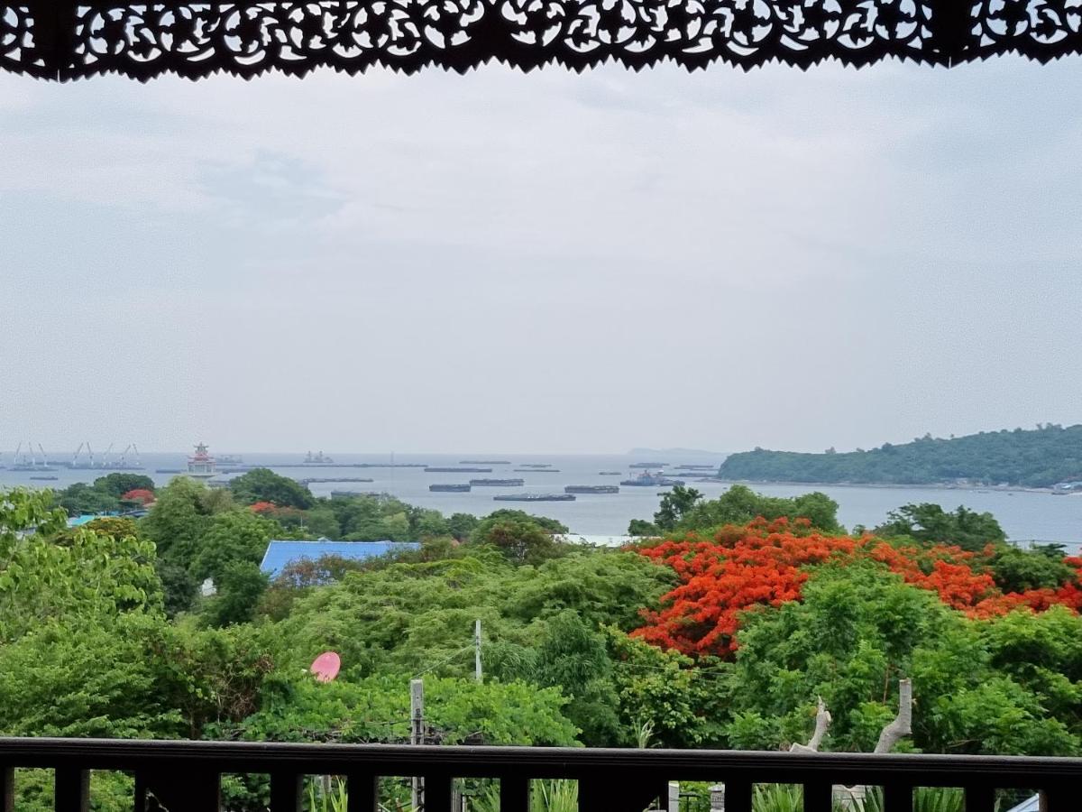 Sawasdee Sichang Resort - Housity