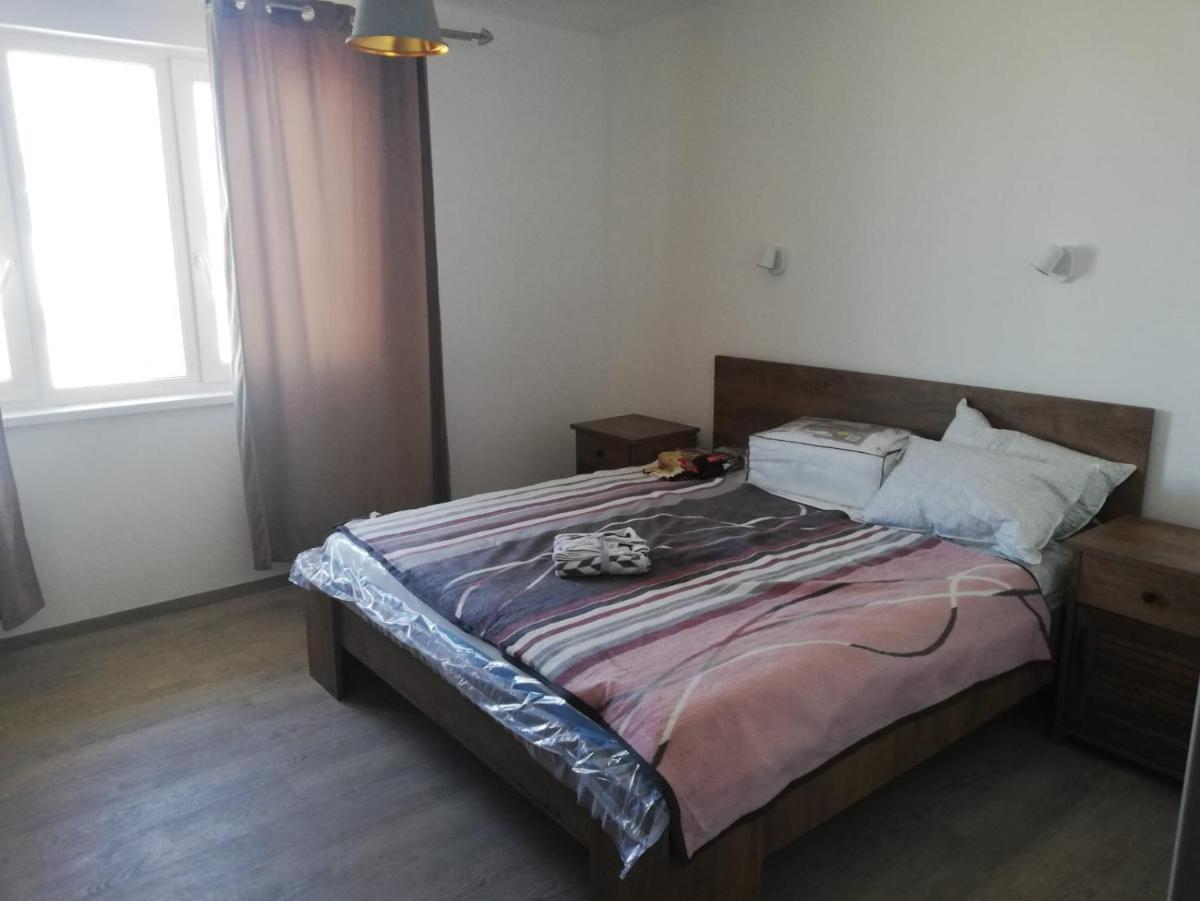 Casa luminoasa cu parcare gratuita la proprietate - Housity