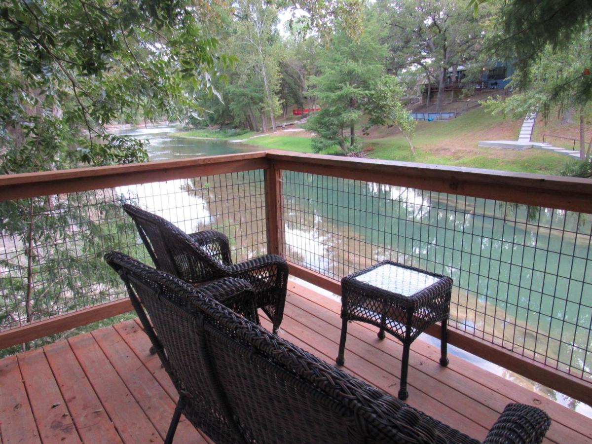 Painted Pony Tipi 3 on Guadalupe River - Housity