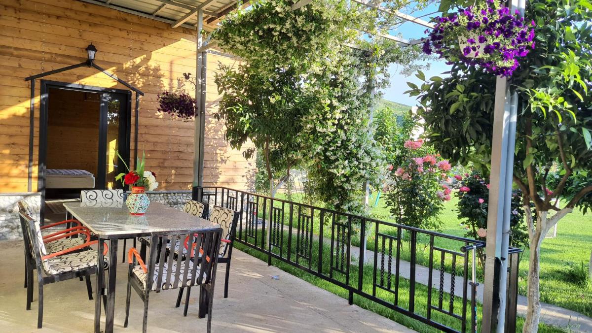 Room with private garden - Housity