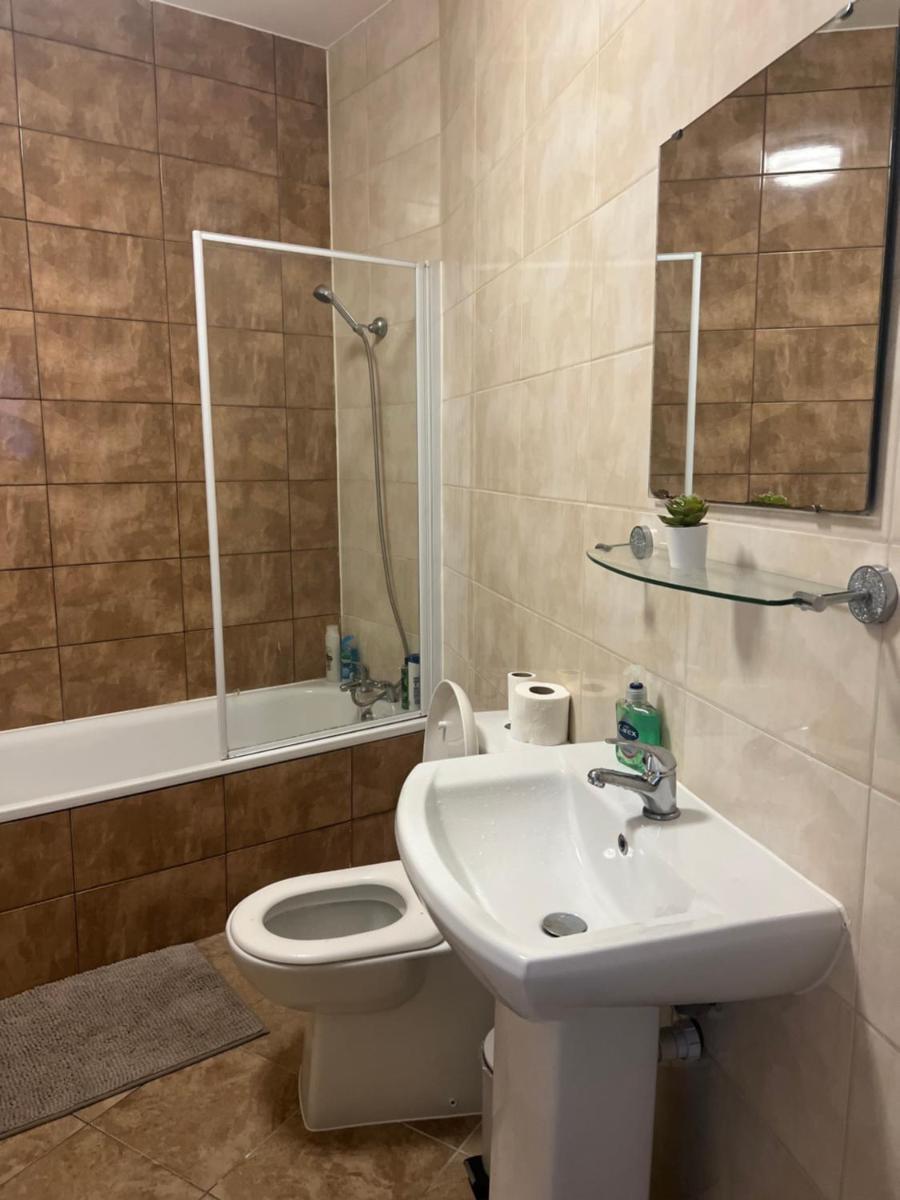 3 Bedroom Flat in Town Centre Wellingborough - Housity