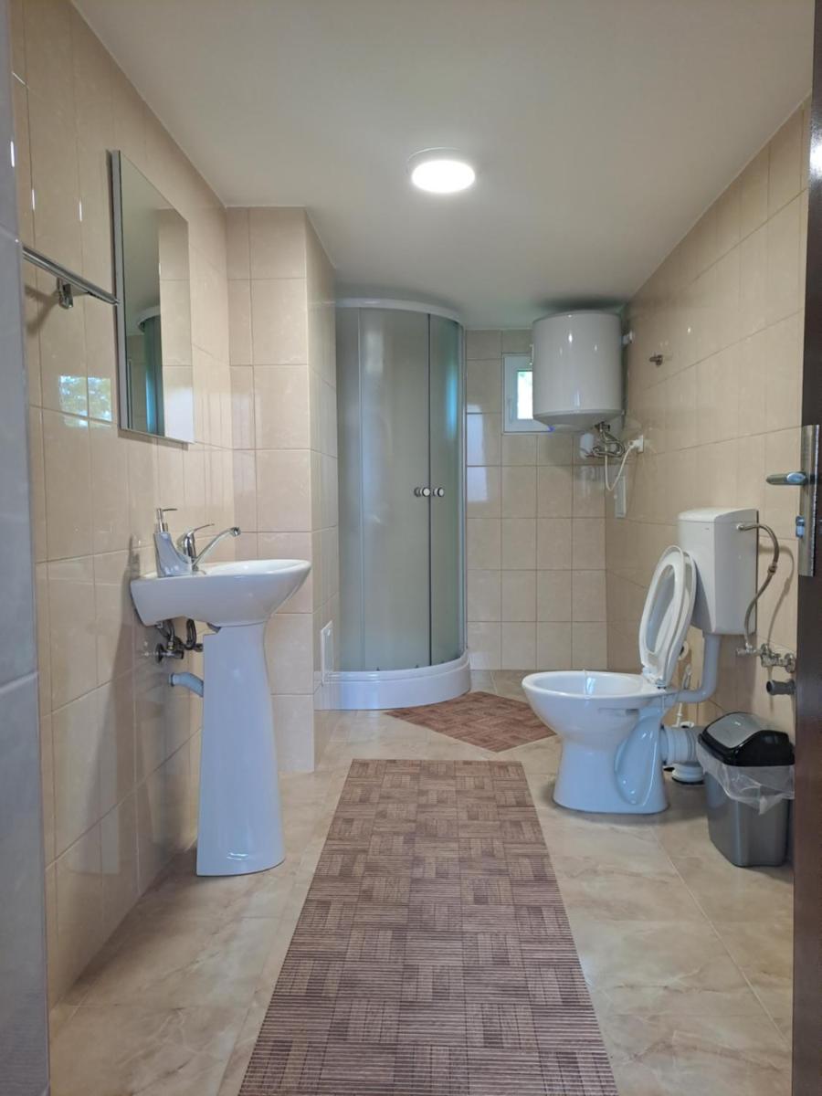 Căsuțele din Retezat - Housity