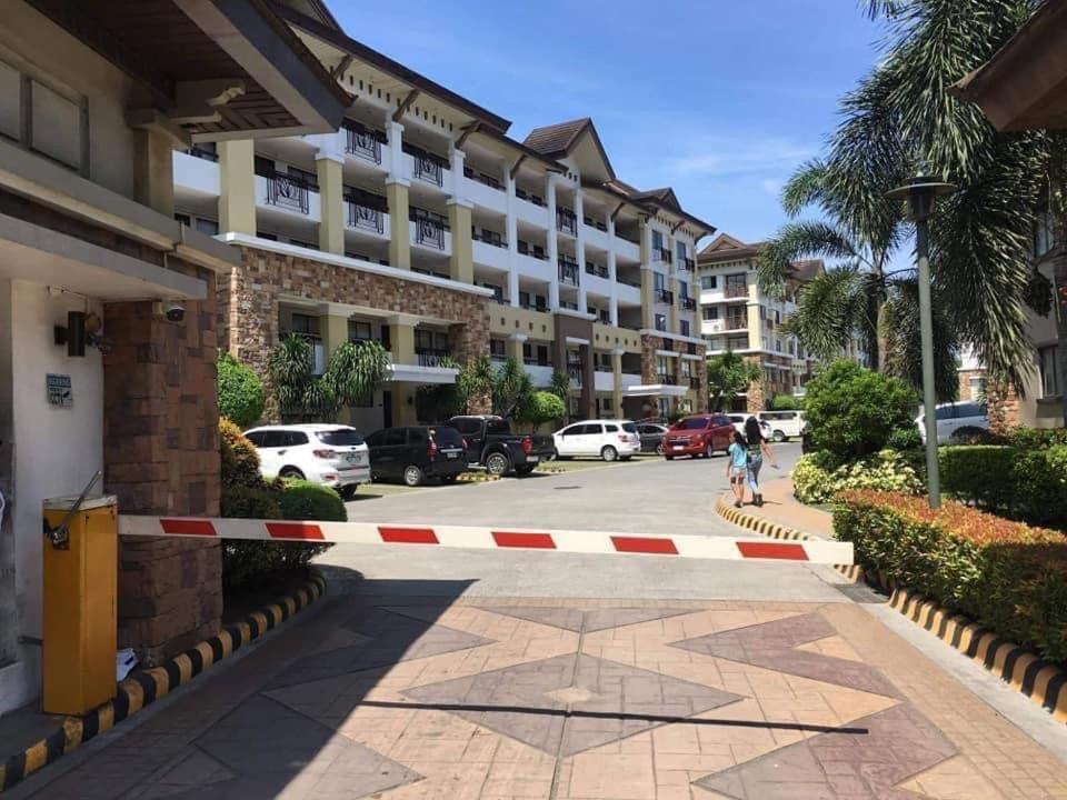 2BR Condo free pool with wifi near Mall in Davao City - Housity