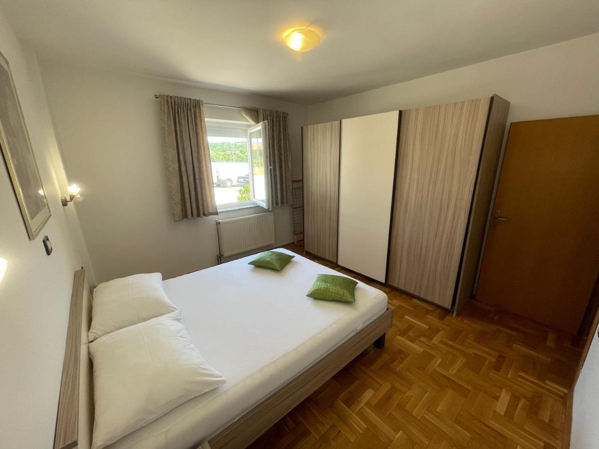 Apartments Duje Ribnica - Housity