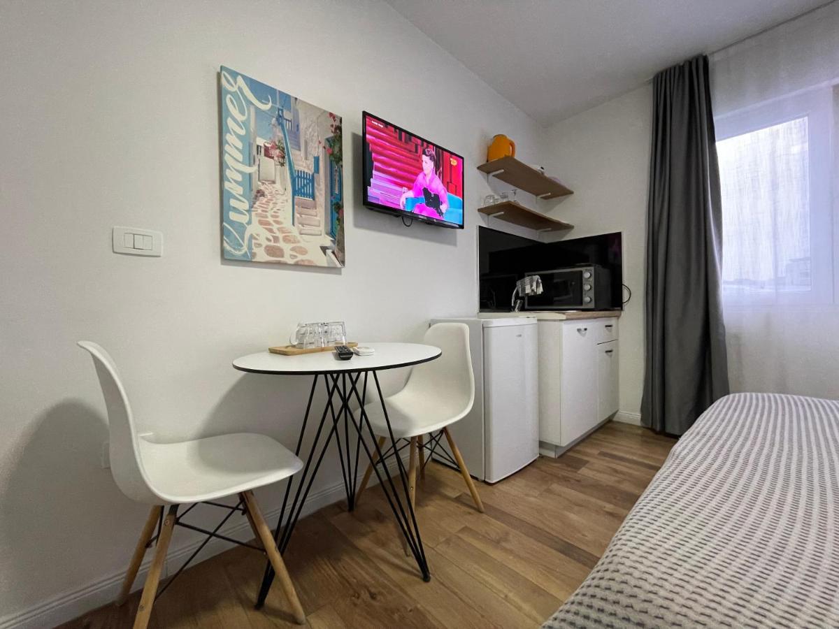 Suitetrails - Central Studio Apartments