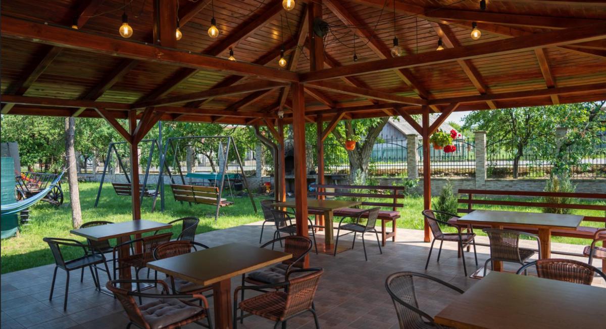 Denisa & Rares - Housity