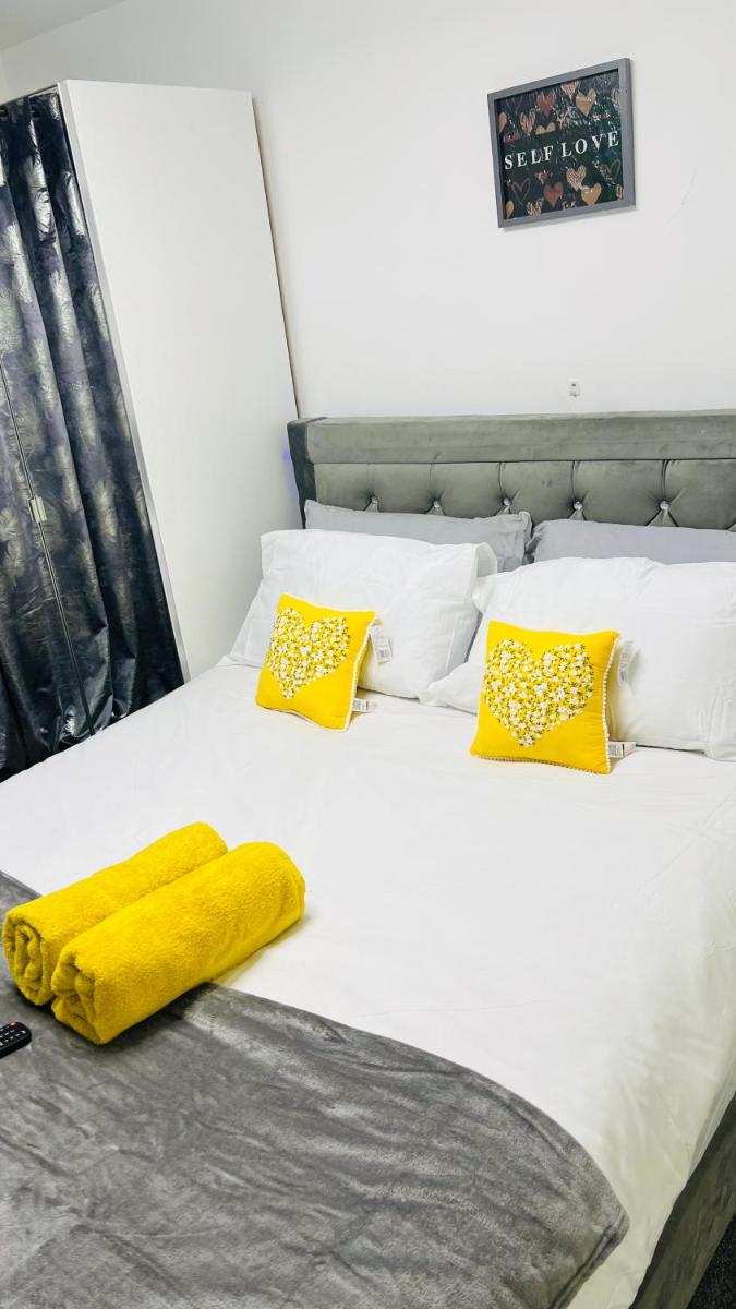 Private En-suite Room Available Near Eithad City Stadium - Housity
