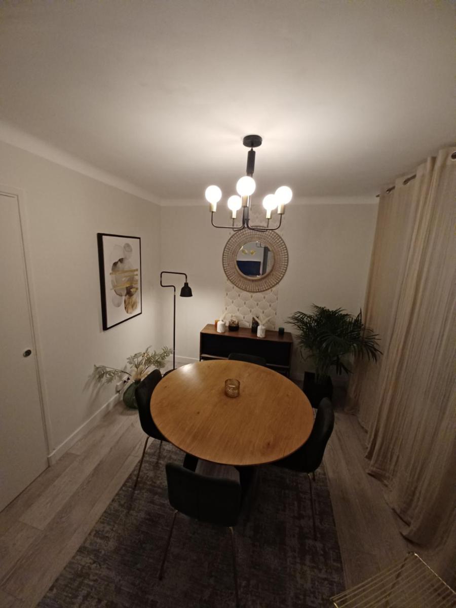 Suitetrails - Quartier calme et bon vivre - Moderne et climatisé - Proche de tout transport - 5 personnes