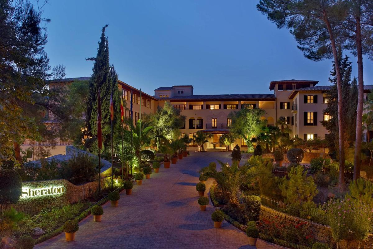 Jardín al aire libre en Sheraton Mallorca Arabella Golf Hotel
