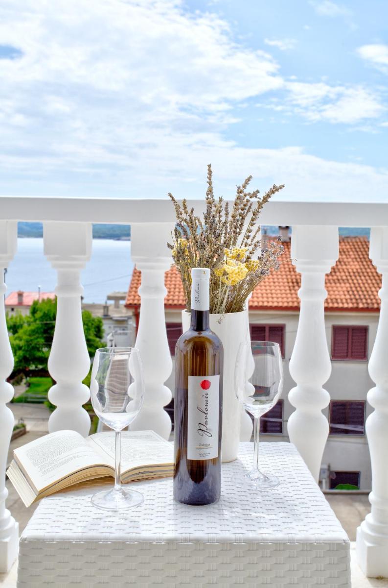 Anmarie Apartments Crikvenica - Housity