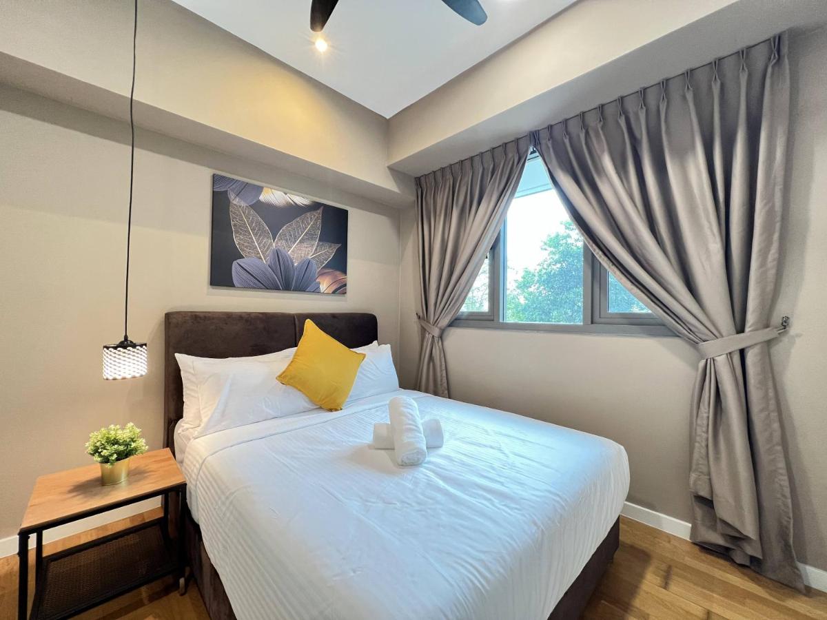Suitetrails - Iskandar Residence @ UHA