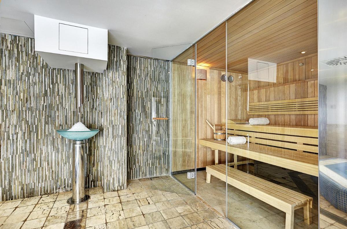 Un baño de Grupotel Acapulco Playa - Adults Only