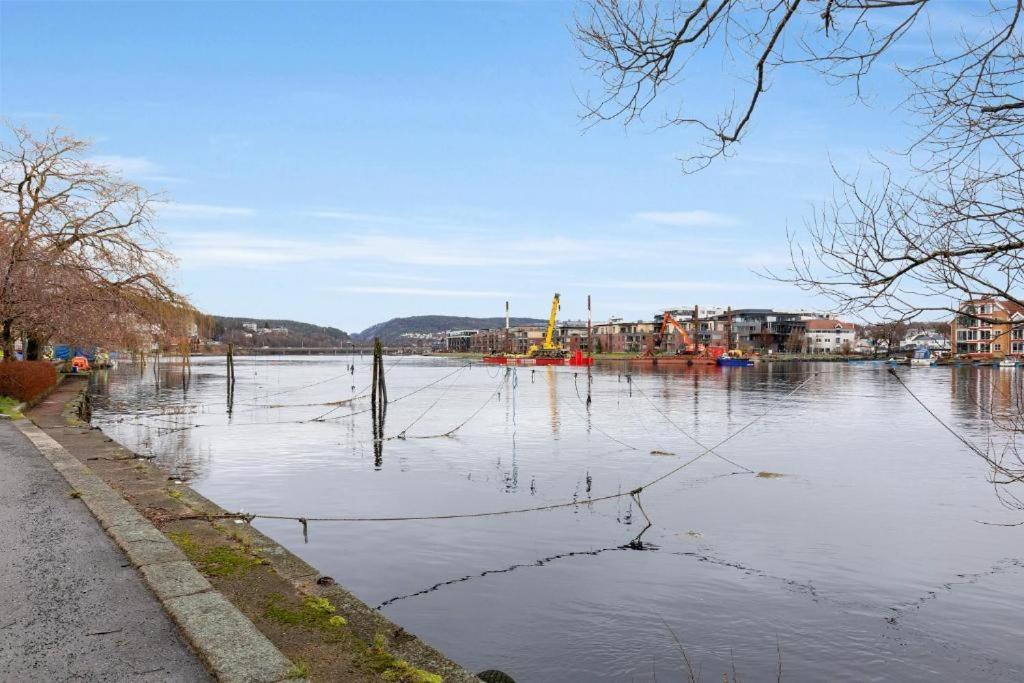 Stylish apartment with beautiful views of the river, beach nearby - Housity