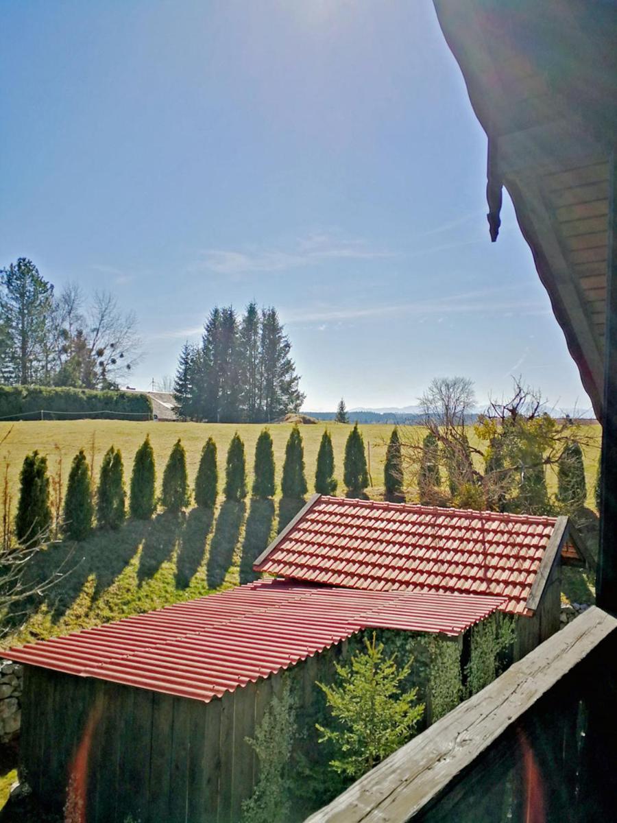 Münsing Nähe Starnberger See, schöne Ferienwohnung, Gästewohnung 125qm EG und OG KONTAKTFREI - Housity