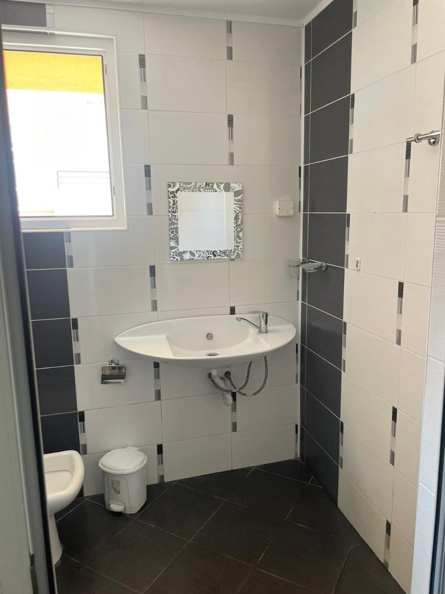 Suitetrails - Safo Apartments and Rooms