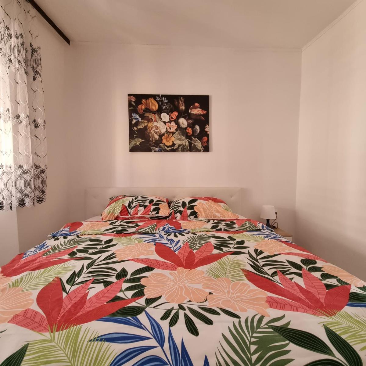 Apartman Dora with sea view and terrace - Housity
