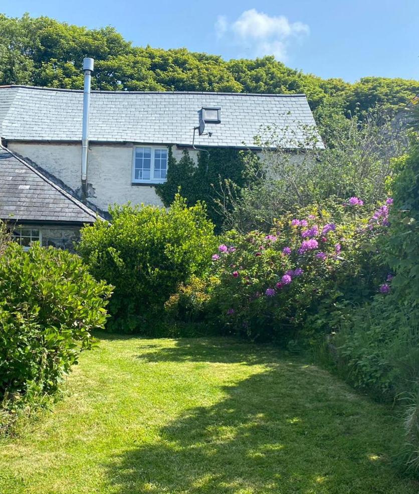 Mayrose Cottage, Charming Cornish Cottage for the perfect escape... - Housity