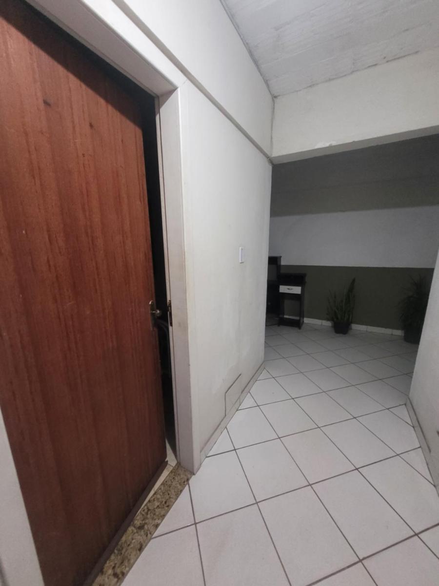 Ótimo Quarto e Sala mobiliado em itapoa. - Housity