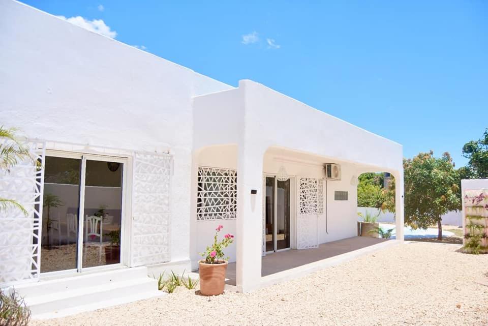 Mykolodge Majunga - Housity
