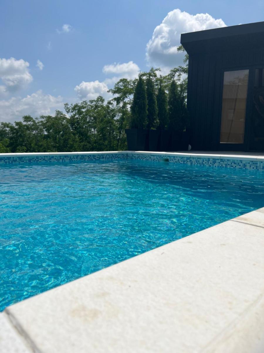 Rinari Spa House - Housity