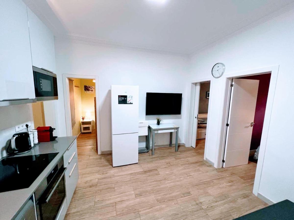 New Camp Nou Apartment/Diret Airport,Beautiful - Housity