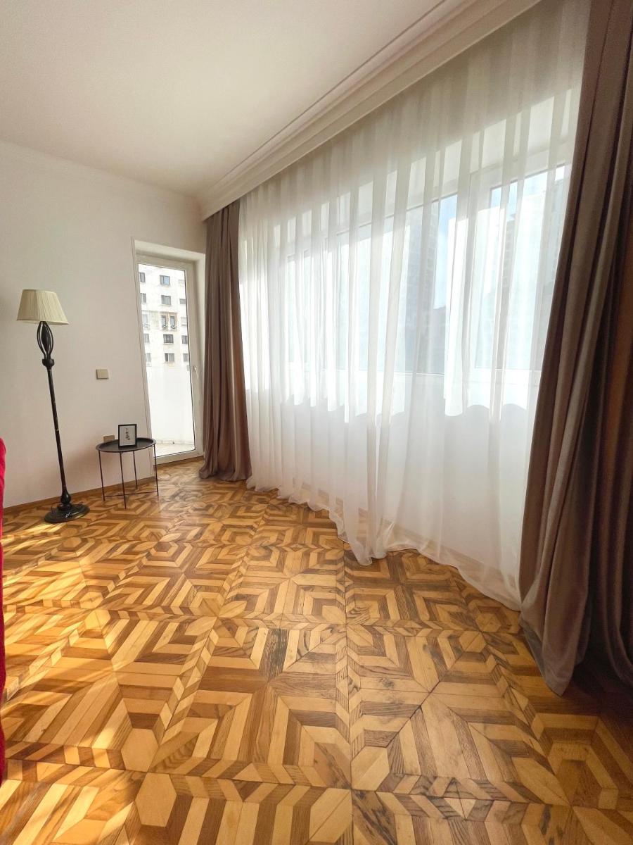 Flame Towers view apartment - Housity